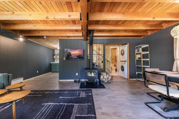10185 Juniper Way, Soda Springs, CA 95728