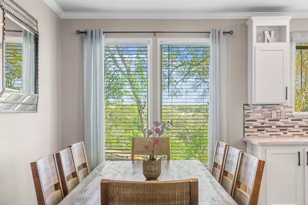 566 Ingram Hills Rd, Ingram, TX 78025