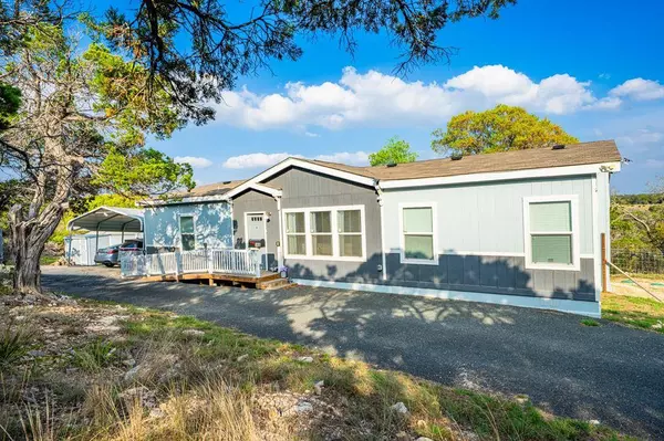 566 Ingram Hills Rd, Ingram, TX 78025