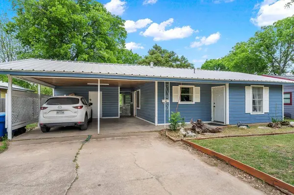 909 Ford St, Kerrville, TX 78028