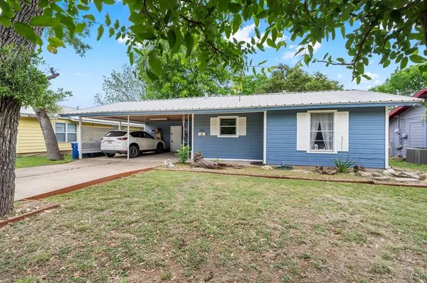 909 Ford St, Kerrville, TX 78028