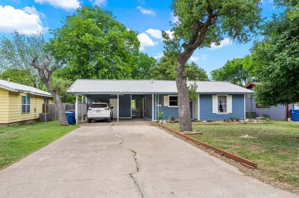 909 Ford St, Kerrville, TX 78028