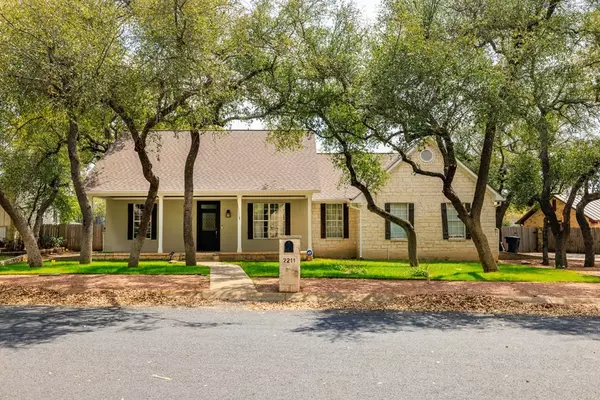 2211 Hedgestone, Fredericksburg, TX 78624