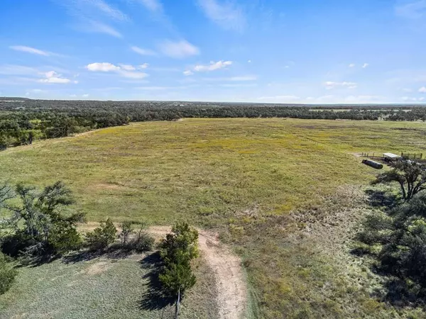 307 Gold-Schaefer Rd, Fredericksburg, TX 78624