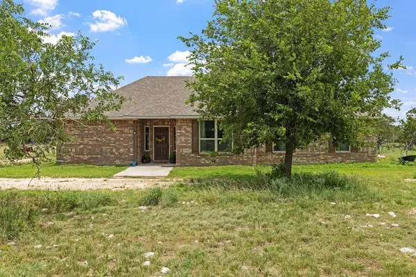 143 Michael Dr, Harper, TX 78631