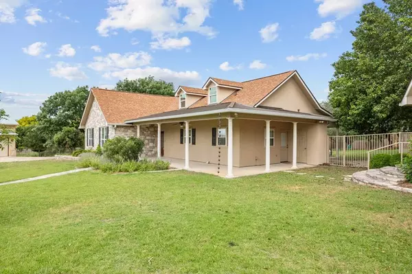 2166 Lightstone, Fredericksburg, TX 78624