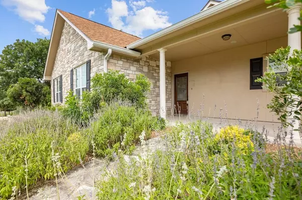 2166 Lightstone, Fredericksburg, TX 78624