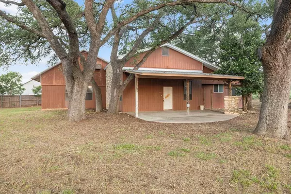604 Cherry St., Fredericksburg, TX 78624