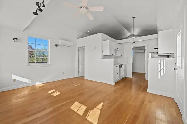 566 Rocky Rd, Hye, TX 78635