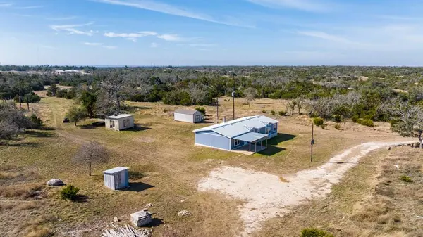 56 Rocky Top Rd, Harper, TX 78631