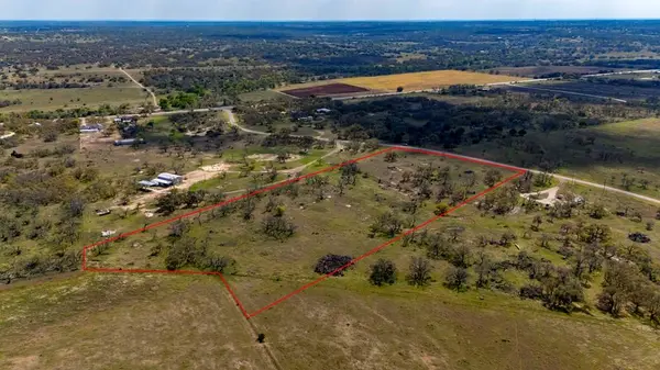 444 Mosel Rd, Harper, TX 78631