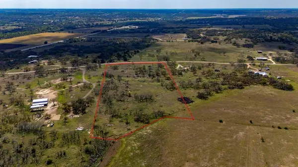 444 Mosel Rd, Harper, TX 78631