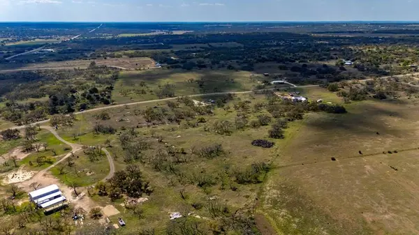 444 Mosel Rd, Harper, TX 78631