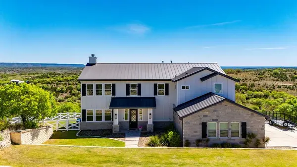 97 Coleman Springs, Fredericksburg, TX 78006