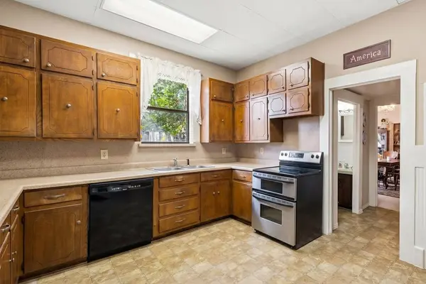 1028 Jefferson St, Kerrville, TX 78028