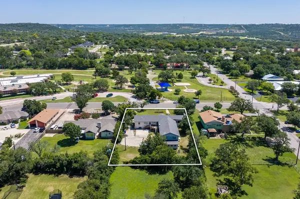 1009 Main St, Kerrville, TX 78028
