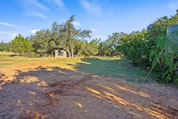 307 Gold-Schaefer Rd, Fredericksburg, TX 78624