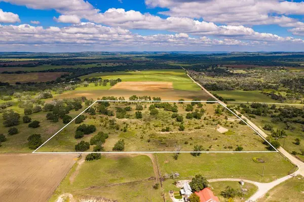 3145 Grape Creek Rd, Fredericksburg, TX 78624