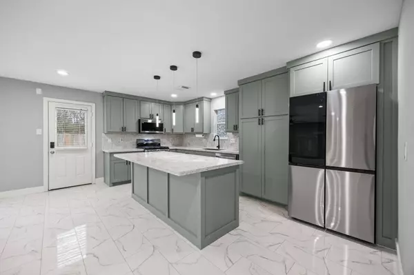 4500 Upland Circle DR, Conroe, TX 77303