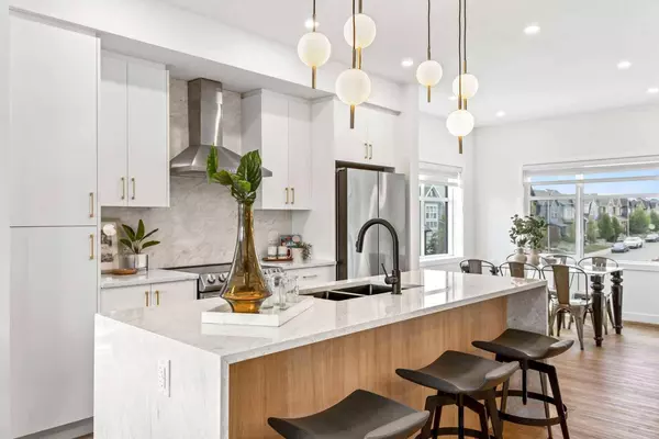 200 Belvedere BLVD SE #704, Calgary, AB T1X 0L5