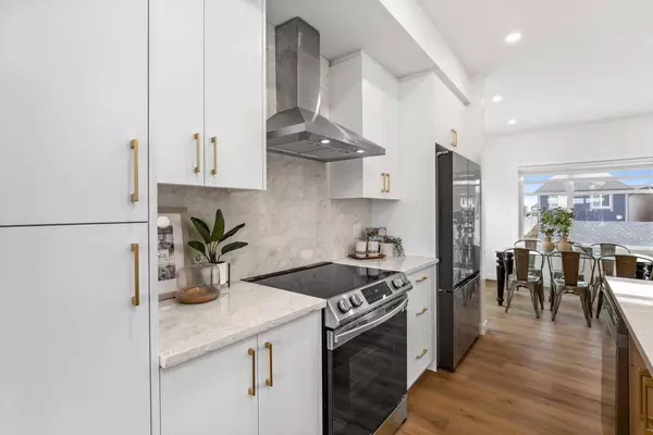 200 Belvedere BLVD SE #704, Calgary, AB T1X 0L5