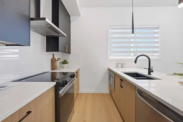 200 Belvedere BLVD SE #601, Calgary, AB T1X 0L5