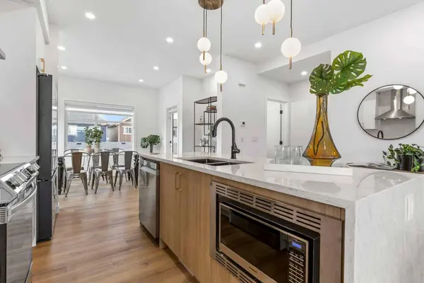 200 Belvedere BLVD SE #407, Calgary, AB T1X 0L5