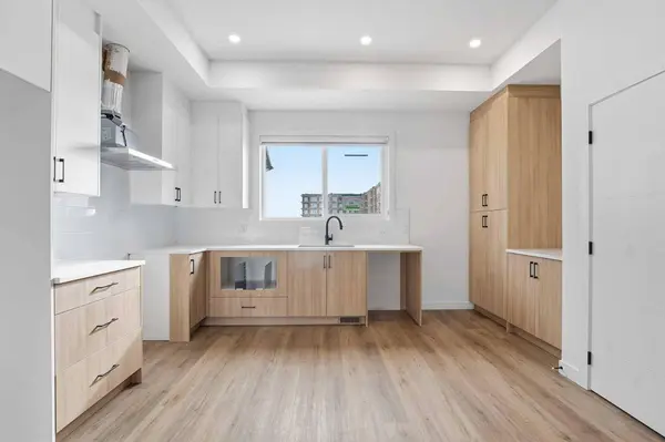 200 Belvedere BLVD SE #602, Calgary, AB T1X 0L5