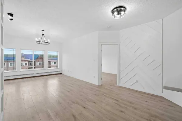 30 Discovery Ridge Close SW #531, Calgary, AB T3H 5X5