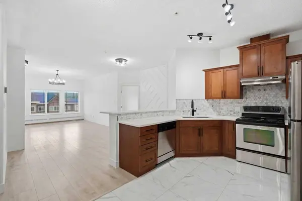 30 Discovery Ridge Close SW #531, Calgary, AB T3H 5X5