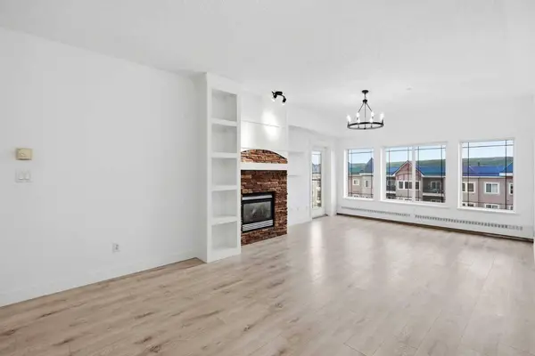 30 Discovery Ridge Close SW #531, Calgary, AB T3H 5X5