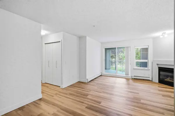 35 Richard CT SW #235, Calgary, AB T3E 7N9