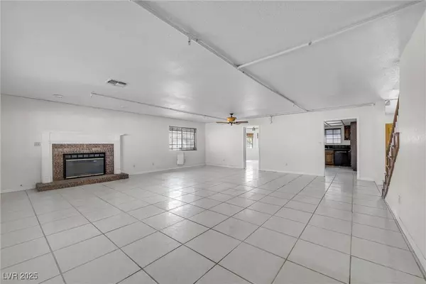 3382 Montessouri, Las Vegas, NV 89117