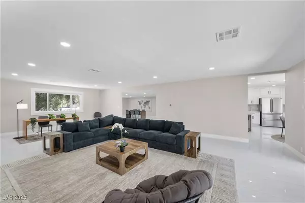 3482 Pueblo WAY, Las Vegas, NV 89169