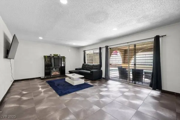 2571 Vegas Valley DR, Las Vegas, NV 89121