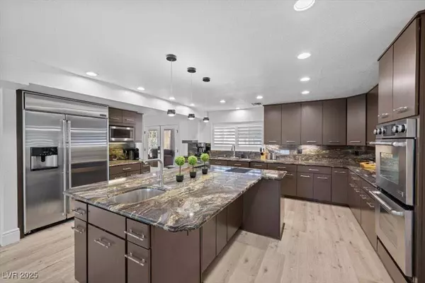 1695 Montessouri ST, Las Vegas, NV 89117