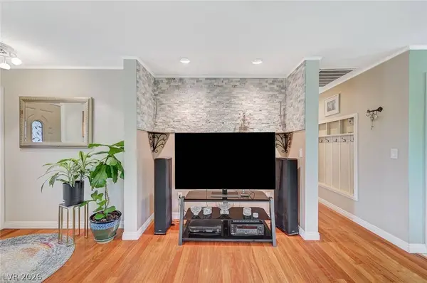 8532 Hidden Pines AVE, Las Vegas, NV 89143