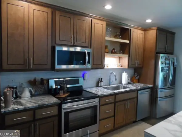 1213 Van Allen Mews  NW, Atlanta, GA 30318