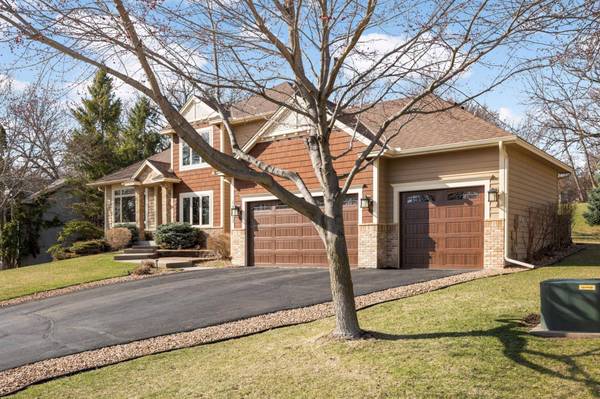 12063 Gantry LN, Apple Valley, MN 55124