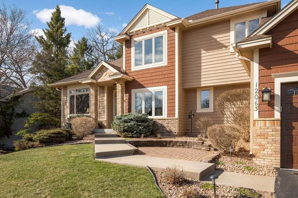 12063 Gantry LN, Apple Valley, MN 55124