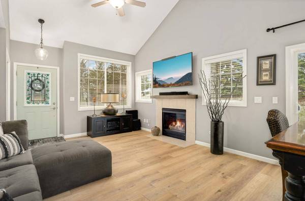 17481 Gettysburg WAY, Lakeville, MN 55044