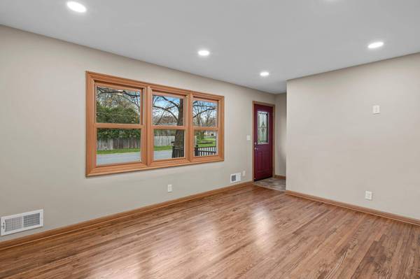 4209 Diamond DR, Eagan, MN 55122