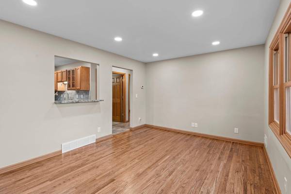 4209 Diamond DR, Eagan, MN 55122