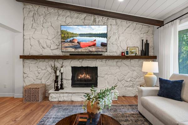 6520 Glenwood AVE, Golden Valley, MN 55427