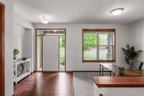 18285 Dunbury AVE, Farmington, MN 55024