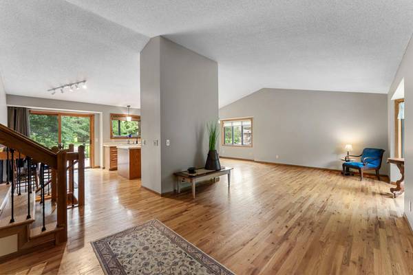 4730 144th ST W, Apple Valley, MN 55124