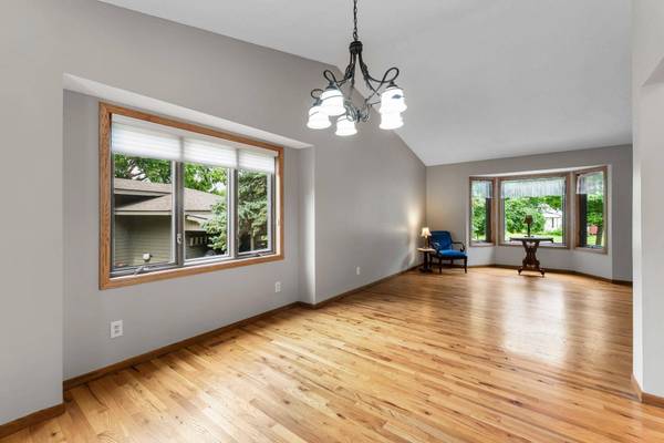 4730 144th ST W, Apple Valley, MN 55124