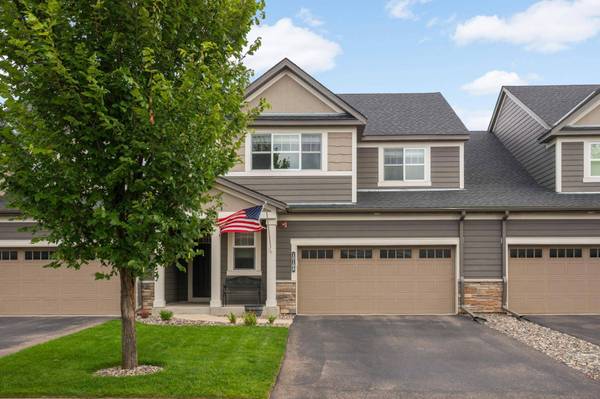 18108 Glassfern LN, Lakeville, MN 55044