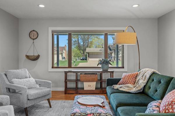 14275 Garland AVE, Apple Valley, MN 55124