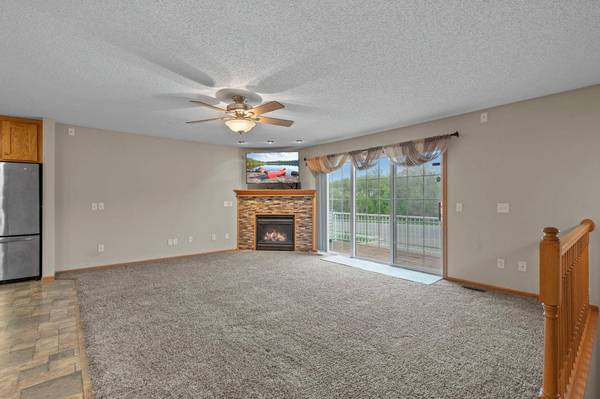 8105 Darcy LN, Inver Grove Heights, MN 55076